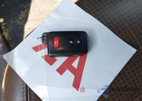 2017 Toyota Tacoma Limited from USA, damaged, VIN 5TFEZ5CN2HX028837